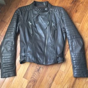 Andrew Marc - woman’s Grey genuine leather jacket